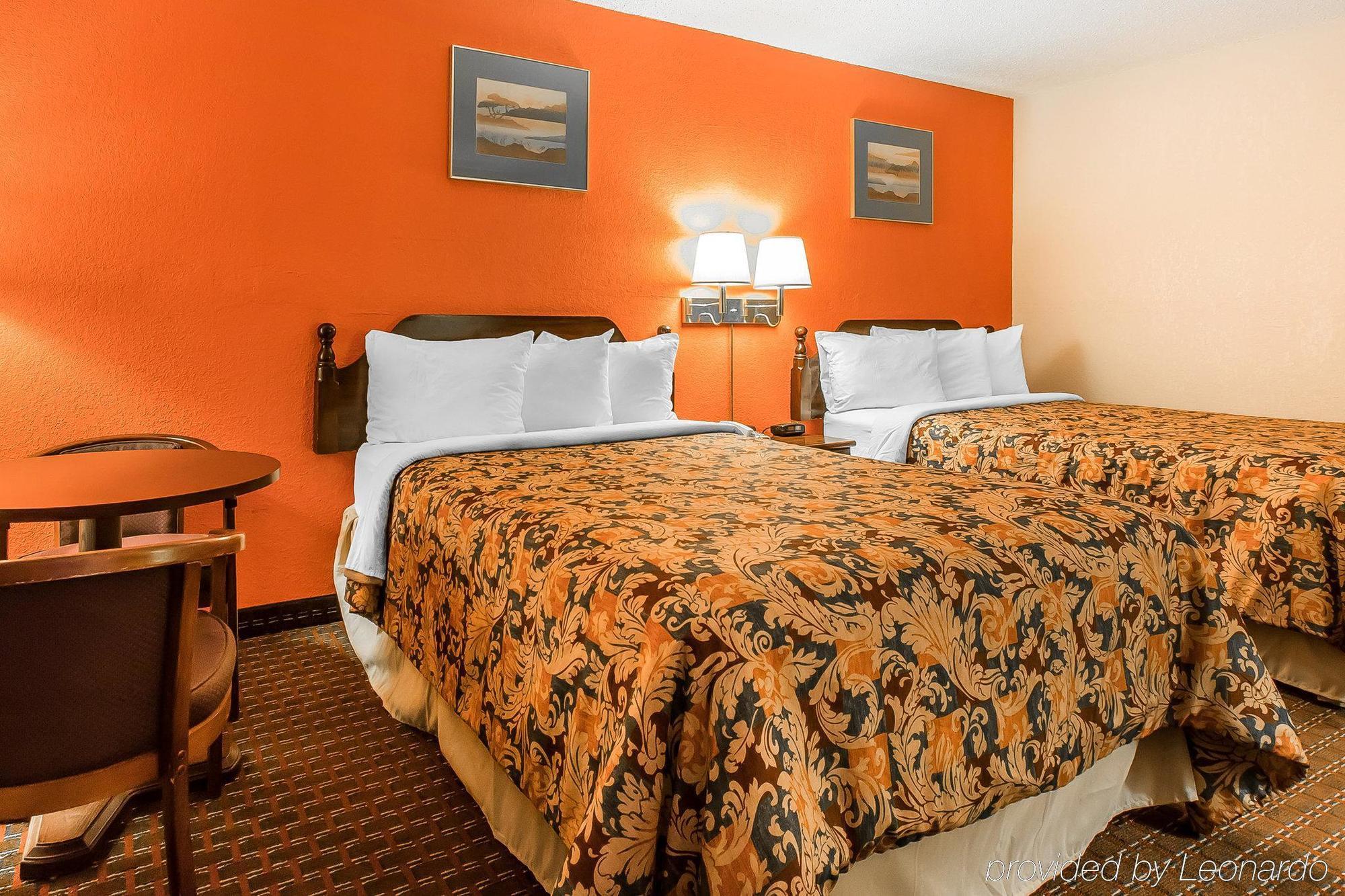 Econo Lodge Скотсборо Экстерьер фото