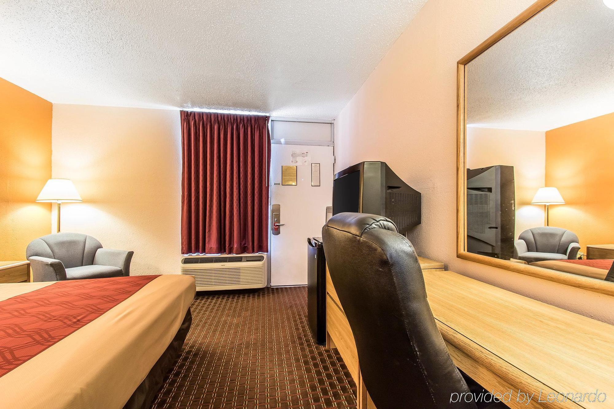 Econo Lodge Скотсборо Экстерьер фото